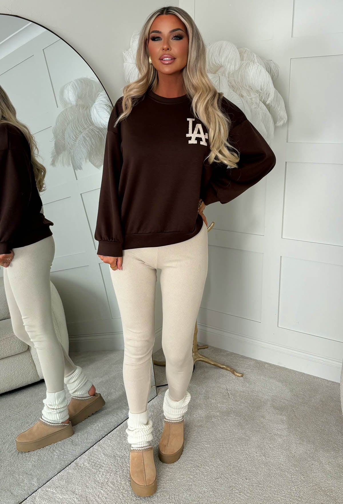 City Comforts Brown LA Sweatshirt - Image 4