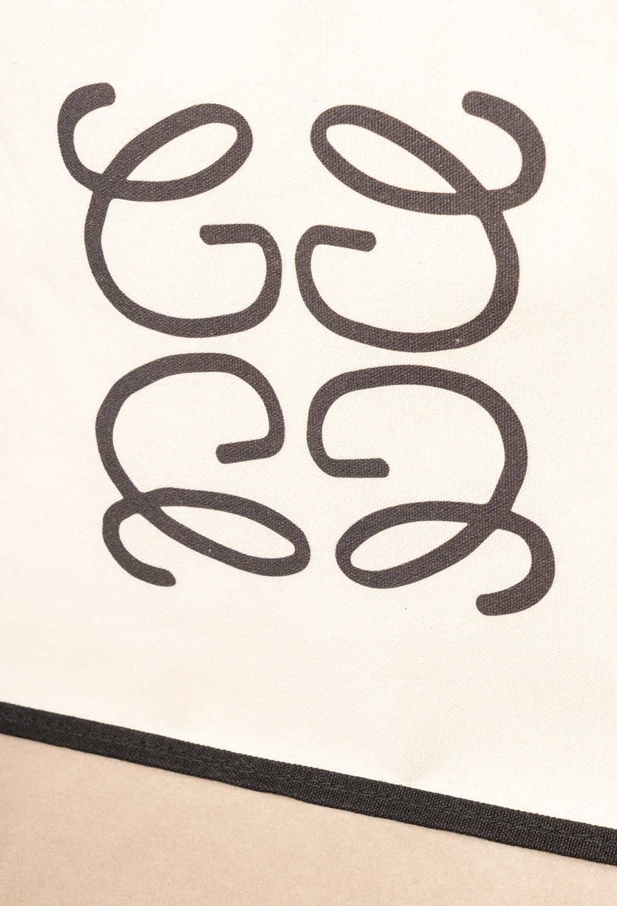 Highest Standards Natural Pattern Detail Tote Bag - Image 5