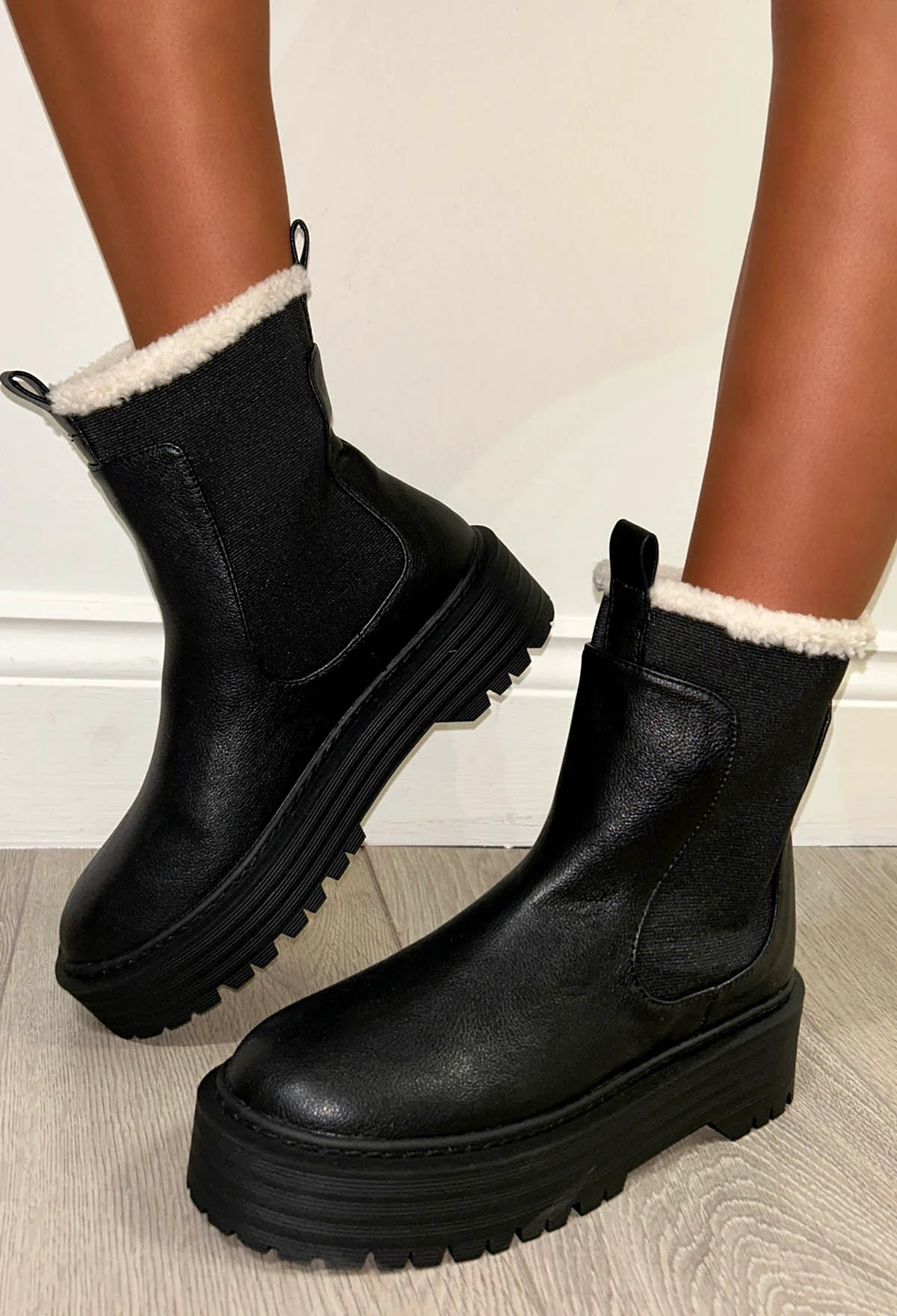 I'm Your Girl Black Fleece Lined Chelsea Boots - Image 2